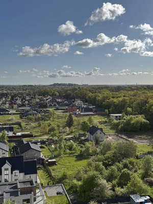 Продам трехкомнатную (3-комн.) квартиру, Горького ул, 168А, Калининград г