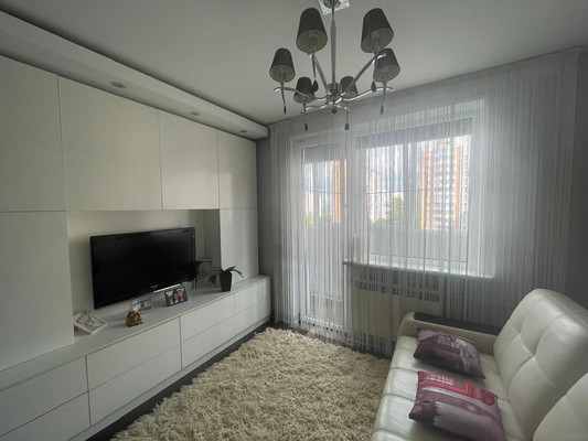 Продам однокомнатную (1-комн.) квартиру, Ковров пер, 4к2, Москва г