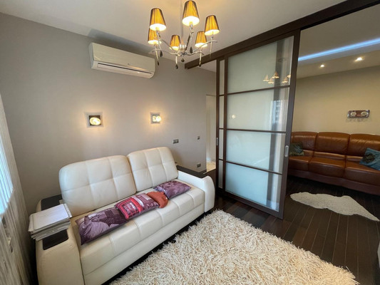 Продам однокомнатную (1-комн.) квартиру, Ковров пер, 4к2, Москва г