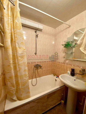 Продам трехкомнатную (3-комн.) квартиру, Зорге ул, 50, Ростов-на-Дону г