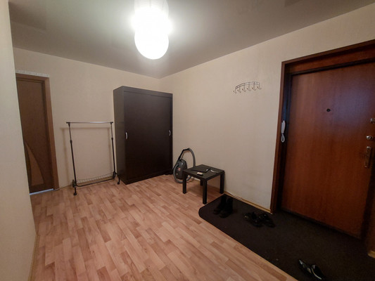 Продам двухкомнатную (2-комн.) квартиру, Шереметьевская ул, 9, Рязань г