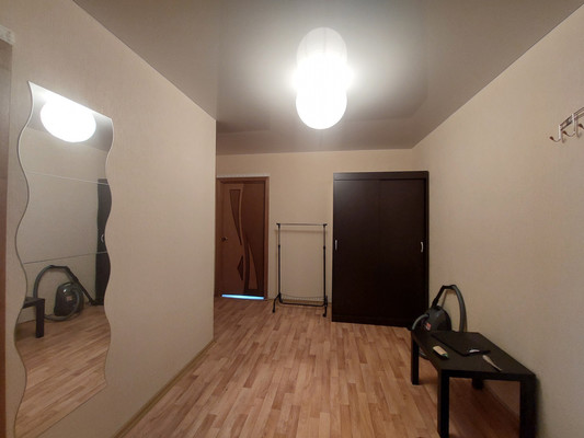 Продам двухкомнатную (2-комн.) квартиру, Шереметьевская ул, 9, Рязань г