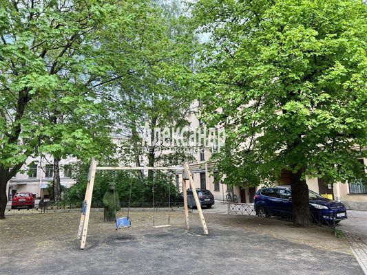 Продам трехкомнатную (3-комн.) квартиру, Декабристов ул, 36/1, Санкт-Петербург г