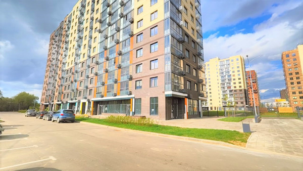 Продам трехкомнатную (3-комн.) квартиру, Лесная ул, 7к1, Ерино д