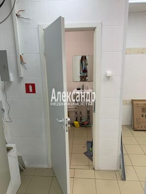 Сдам торговое помещение 80 м2, Ярослава Гашека ул, 9к1, Санкт-Петербург г