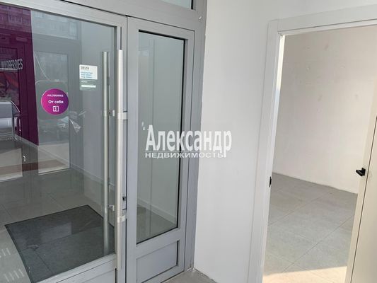 Сдам торговое помещение 80 м2, Ярослава Гашека ул, 9к1, Санкт-Петербург г