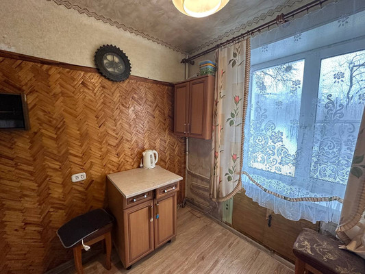 Продам двухкомнатную (2-комн.) квартиру, Калинина ул, 5/17, Ступино г