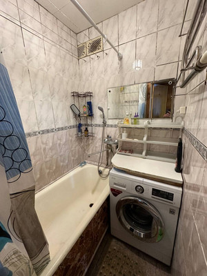 Продам двухкомнатную (2-комн.) квартиру, Калинина ул, 5/17, Ступино г