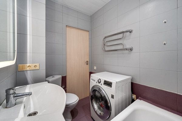 Продам двухкомнатную (2-комн.) квартиру, Свободы ул, 97, Москва г