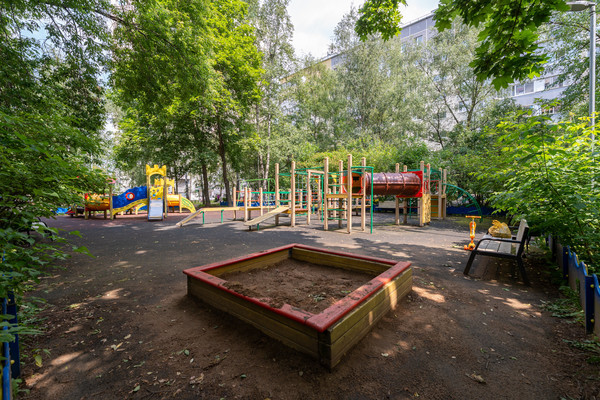 Продам двухкомнатную (2-комн.) квартиру, Свободы ул, 97, Москва г