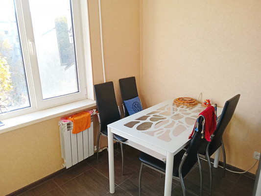 Сдам однокомнатную (1-комн.) квартиру, Воровского ул, 60к2, Симферополь г