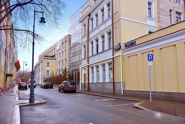Продам торговое помещение 195,9 м2, Еропкинский пер, 16, Москва г