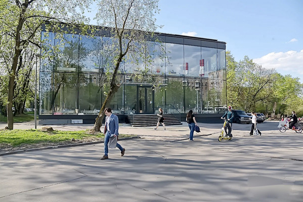 Продам коммерческое помещение 1 571,8 м2, 60-летия Октября пр-кт, 6, Москва г