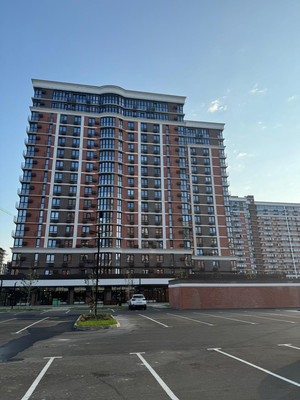 Продам трехкомнатную (3-комн.) квартиру, им. Ивана Беличенко ул, 92к2, Краснодар г