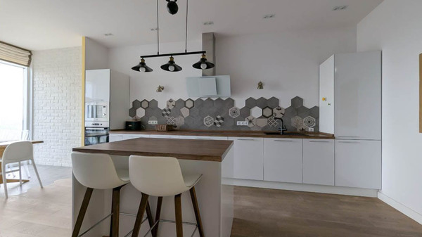 Продам трехкомнатную (3-комн.) квартиру, Московская ул, 57к1, Краснодар г