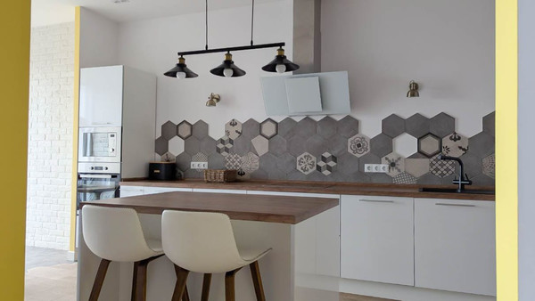 Продам трехкомнатную (3-комн.) квартиру, Московская ул, 57к1, Краснодар г