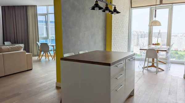 Продам трехкомнатную (3-комн.) квартиру, Московская ул, 57к1, Краснодар г