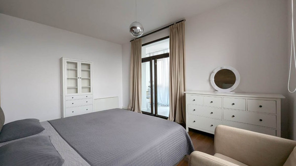 Продам трехкомнатную (3-комн.) квартиру, Московская ул, 57к1, Краснодар г