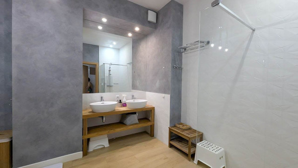 Продам трехкомнатную (3-комн.) квартиру, Московская ул, 57к1, Краснодар г