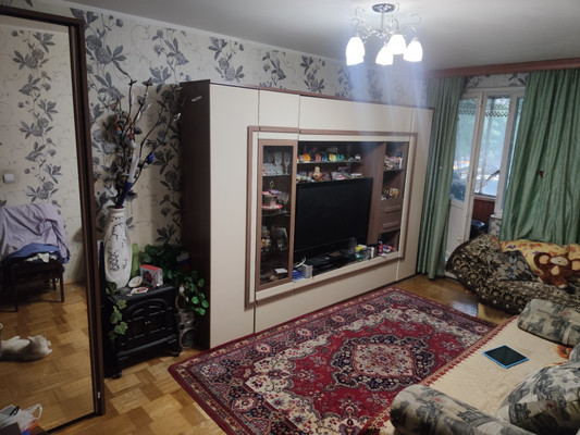 Продам трехкомнатную (3-комн.) квартиру, Трофимова ул, 36к1, Москва г