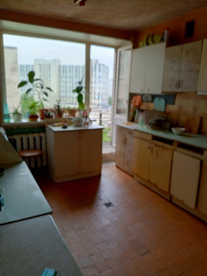 Продам комнату в 8-комн. квартире, Беринга ул, 32Ак2, Санкт-Петербург г