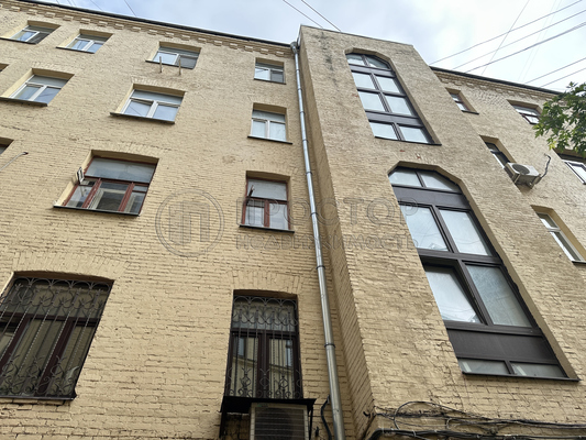 Продам трехкомнатную (3-комн.) квартиру, Козихинский М. пер, 10с2, Москва г