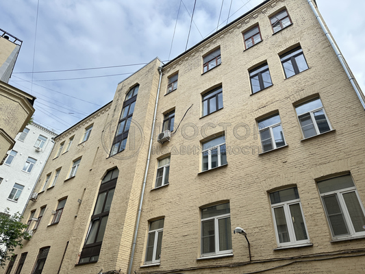 Продам трехкомнатную (3-комн.) квартиру, Козихинский М. пер, 10с2, Москва г
