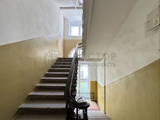 Продам трехкомнатную (3-комн.) квартиру, Козихинский М. пер, 10с2, Москва г