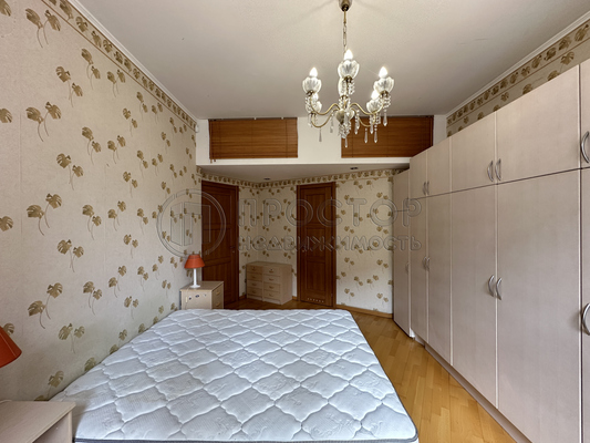 Продам трехкомнатную (3-комн.) квартиру, Козихинский М. пер, 10с2, Москва г