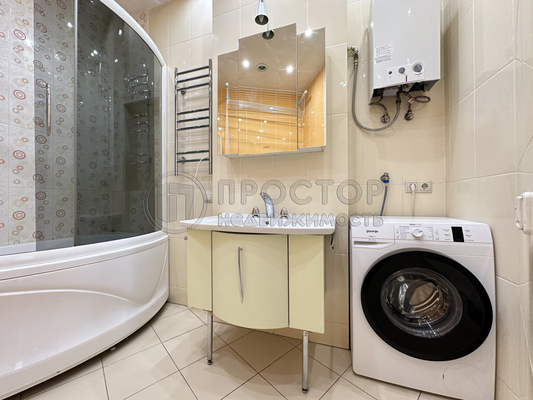 Продам трехкомнатную (3-комн.) квартиру, Козихинский М. пер, 10с2, Москва г