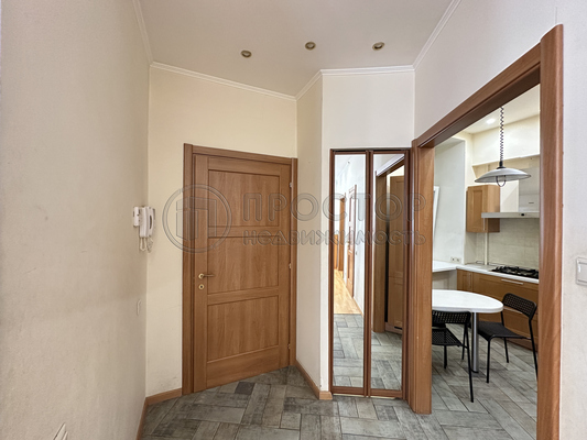 Продам трехкомнатную (3-комн.) квартиру, Козихинский М. пер, 10с2, Москва г