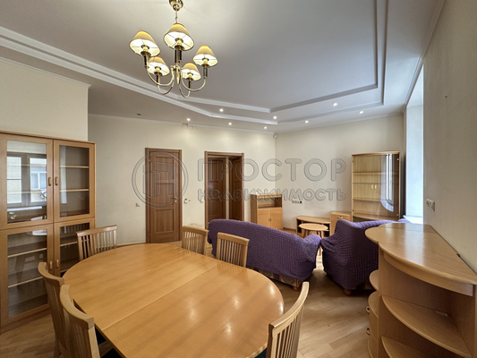 Продам трехкомнатную (3-комн.) квартиру, Козихинский М. пер, 10с2, Москва г
