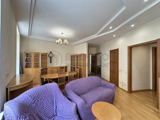 Продам трехкомнатную (3-комн.) квартиру, Козихинский М. пер, 10с2, Москва г
