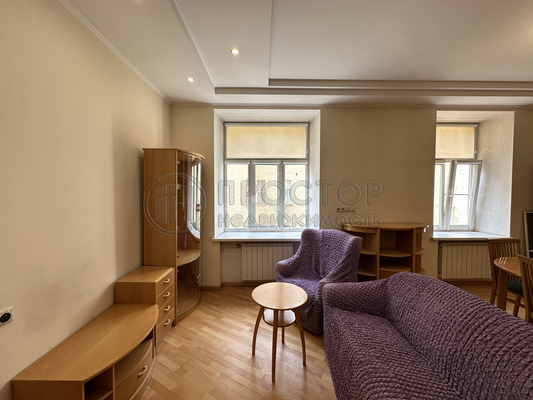 Продам трехкомнатную (3-комн.) квартиру, Козихинский М. пер, 10с2, Москва г
