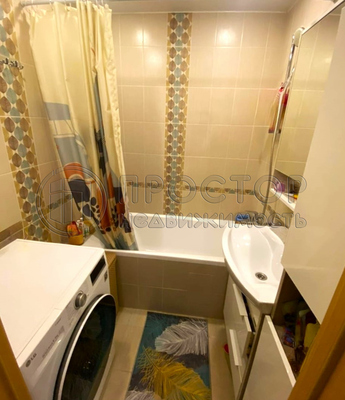 Продам двухкомнатную (2-комн.) квартиру, Миклухо-Маклая ул, 32к1, Москва г