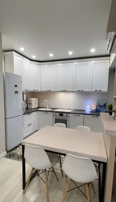 Продам трехкомнатную (3-комн.) квартиру, 1 мкр, 35, Кропоткин г