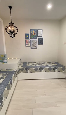 Продам трехкомнатную (3-комн.) квартиру, 1 мкр, 35, Кропоткин г