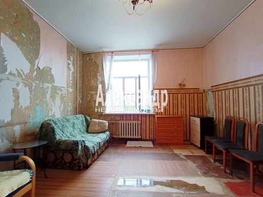 Продам трехкомнатную (3-комн.) квартиру, Портовое ш, 3, Выборг г