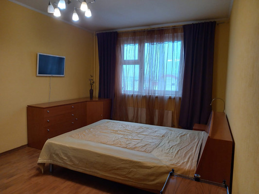 Сдам однокомнатную (1-комн.) квартиру, Покрышкина ул, 11, Москва г