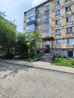 Продам двухкомнатную (2-комн.) квартиру, Балакинская ул, 18, Нижний Тагил г