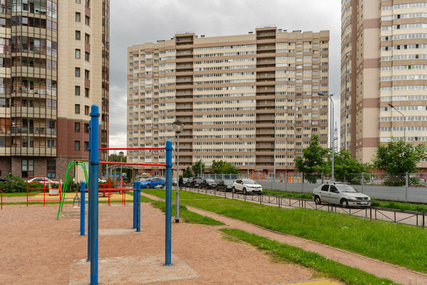 Продам однокомнатную (1-комн.) квартиру, Заречная ул, 13к1, Парголово п