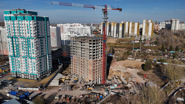 Продам двухкомнатную (2-комн.) квартиру, Лесопарковая ул, 43, Красноярск г