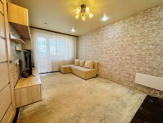 Продам двухкомнатную (2-комн.) квартиру, Вокзальная ул, 93к2, Комсомольск-на-Амуре г