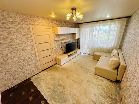 Продам двухкомнатную (2-комн.) квартиру, Вокзальная ул, 93к2, Комсомольск-на-Амуре г