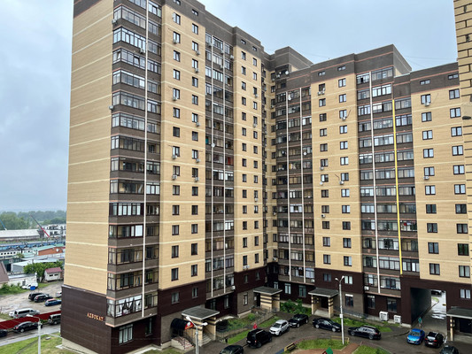 Продам двухкомнатную (2-комн.) квартиру, Дмитровская ул, 8, Базарово д