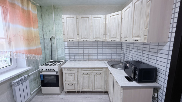 Продам трехкомнатную (3-комн.) квартиру, Маршала Кошевого ул, 40, Волгодонск г