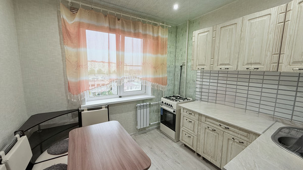 Продам трехкомнатную (3-комн.) квартиру, Маршала Кошевого ул, 40, Волгодонск г