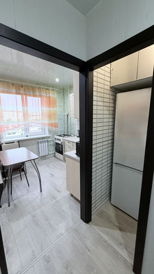 Продам трехкомнатную (3-комн.) квартиру, Маршала Кошевого ул, 40, Волгодонск г