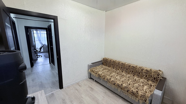 Продам трехкомнатную (3-комн.) квартиру, Маршала Кошевого ул, 40, Волгодонск г