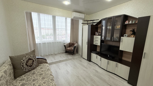 Продам трехкомнатную (3-комн.) квартиру, Маршала Кошевого ул, 40, Волгодонск г